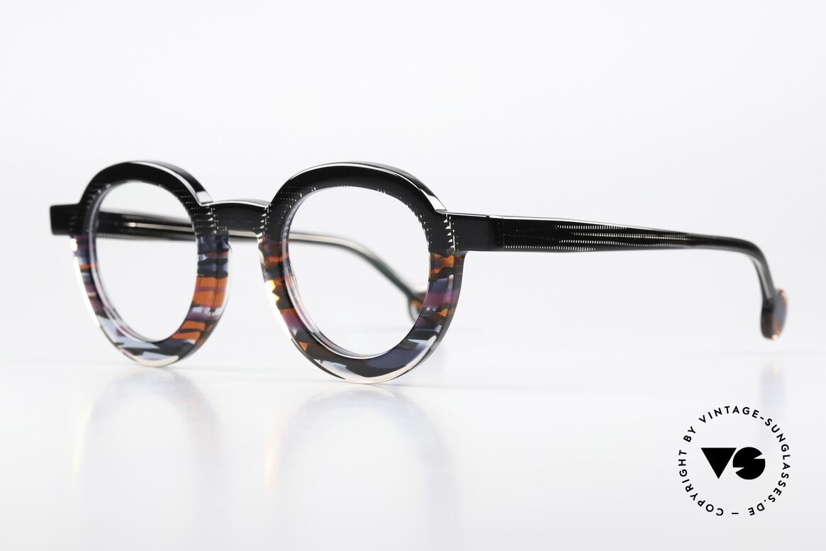 Theo Belgium Ayunan Black Transparent Red Blue, from the "SWINGS BOLD" series in size 44-29, Made for Men and Women