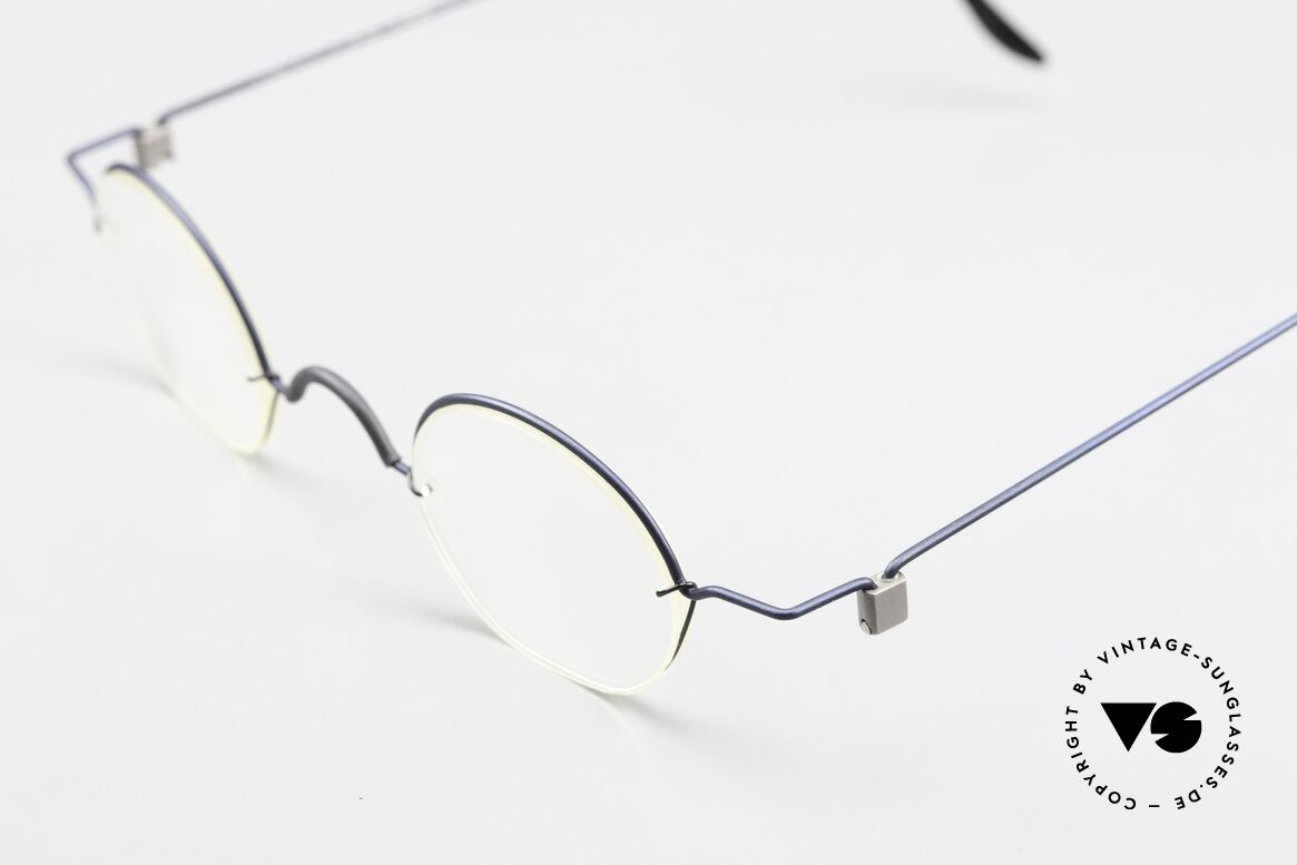 Markus T D17 German Designer Eyewear, simple frame design : free from screws, rivets & welds, Made for Men and Women Markus T D17 German Designer Eyewear, simple frame design : free from screws, rivets & welds, Made for Men and Women