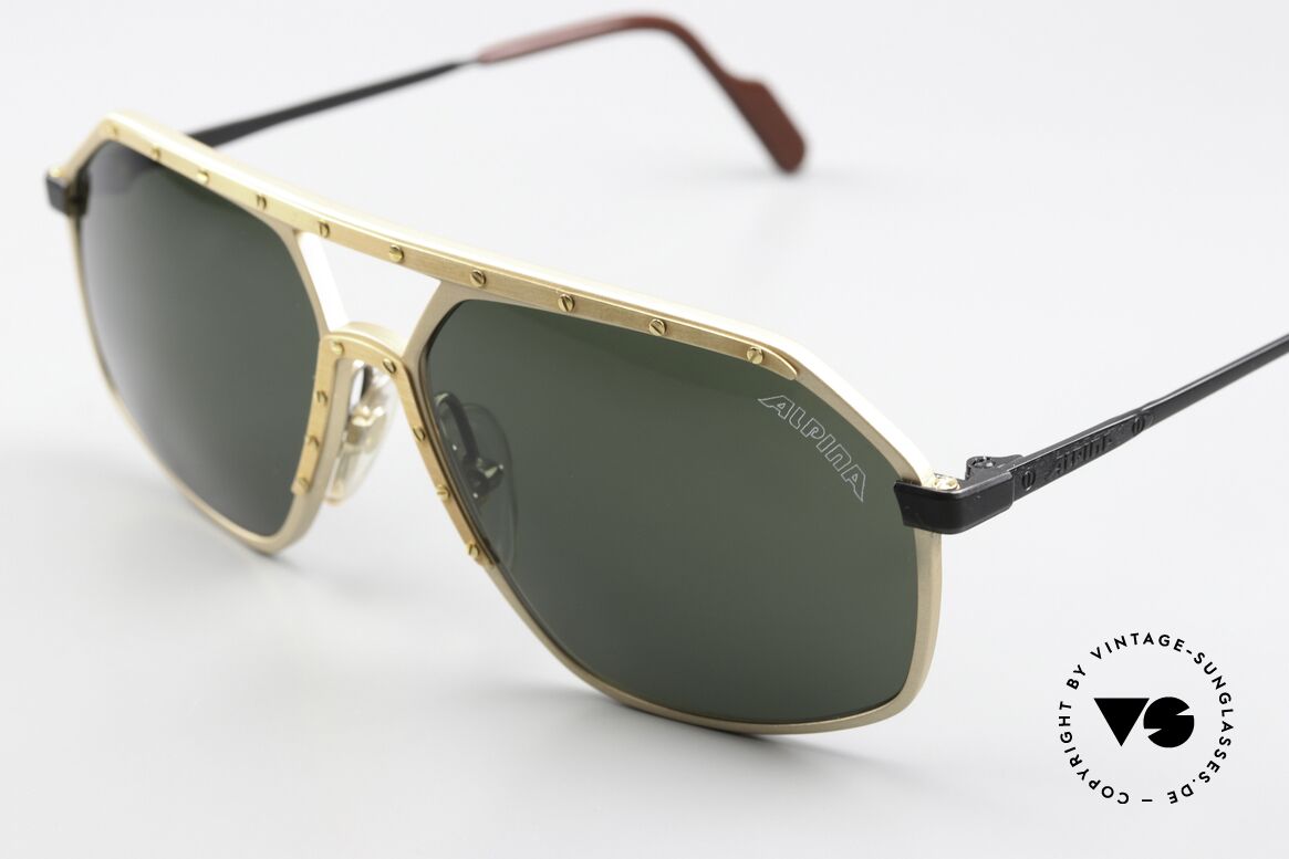 Alpina M6 Gold Black Limited Edition 80s, golden frame with black temples and golden cover, Made for Men and Women Alpina M6 Gold Black Limited Edition 80s, golden frame with black temples and golden cover, Made for Men and Women