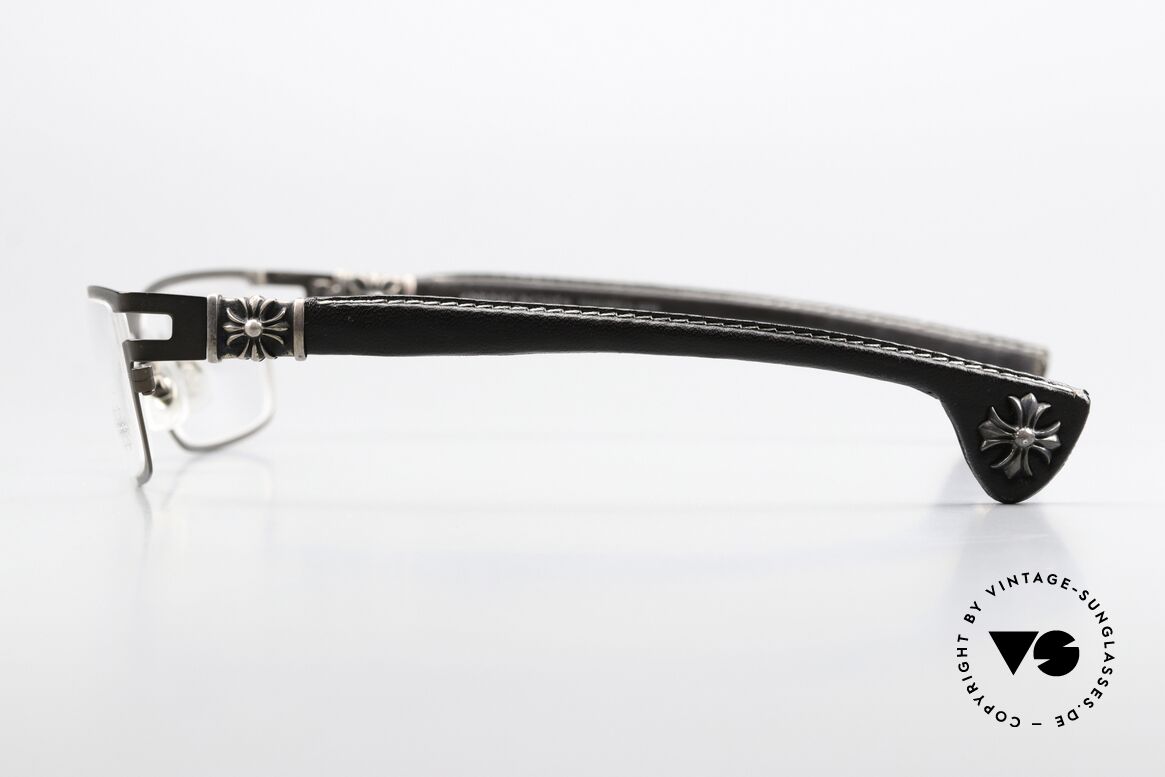Chrome Hearts M. Diver Luxury Eyewear Leather Square, with the characteristic Chrome Hearts insignia, Made for Men Chrome Hearts M. Diver Luxury Eyewear Leather Square, with the characteristic Chrome Hearts insignia, Made for Men