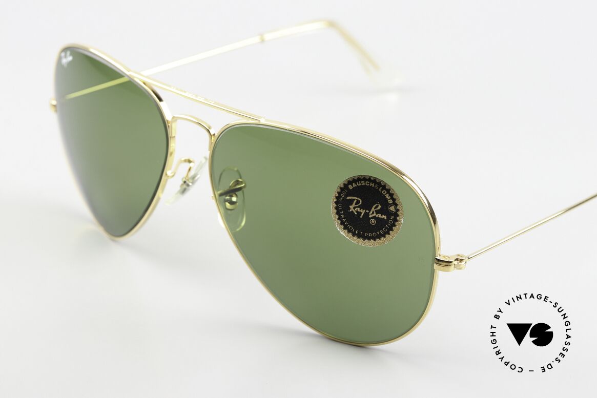 Ray Ban Large Metal II 80's Pilot Sunglasses RB3 Lens, gold frame with mineral lenses in RB3 grass green, Made for Men Ray Ban Large Metal II 80's Pilot Sunglasses RB3 Lens, gold frame with mineral lenses in RB3 grass green, Made for Men