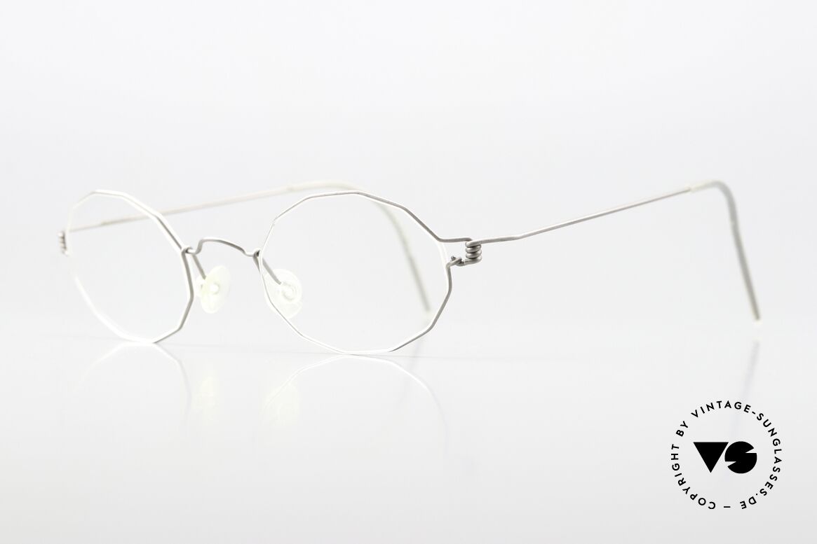 Lindberg Zeta Air Titan Rim Oval Titanium Frame Unisex, a genuine VINTAGE Lindberg original from the 1990's, Made for Men and Women Lindberg Zeta Air Titan Rim Oval Titanium Frame Unisex, a genuine VINTAGE Lindberg original from the 1990's, Made for Men and Women