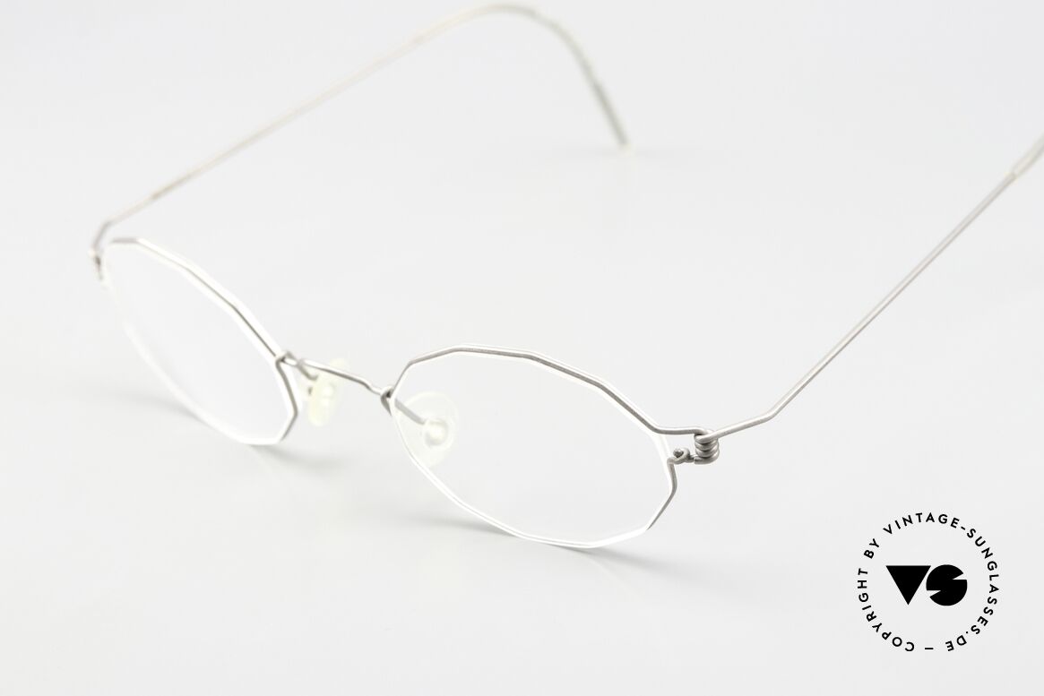 Lindberg Zeta Air Titan Rim Oval Titanium Frame Unisex, back then, the optician fitted +0.25 diopters as DEMOS, Made for Men and Women Lindberg Zeta Air Titan Rim Oval Titanium Frame Unisex, back then, the optician fitted +0.25 diopters as DEMOS, Made for Men and Women