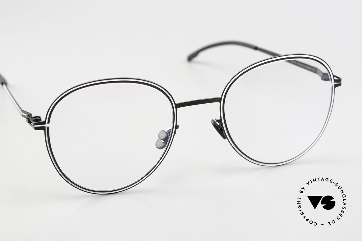 Mykita Studio 6.7 High Fashion Frame Black White, this creates an almost psychedelic effect ;-) "3D", Made for Women Mykita Studio 6.7 High Fashion Frame Black White, this creates an almost psychedelic effect ;-) "3D", Made for Women