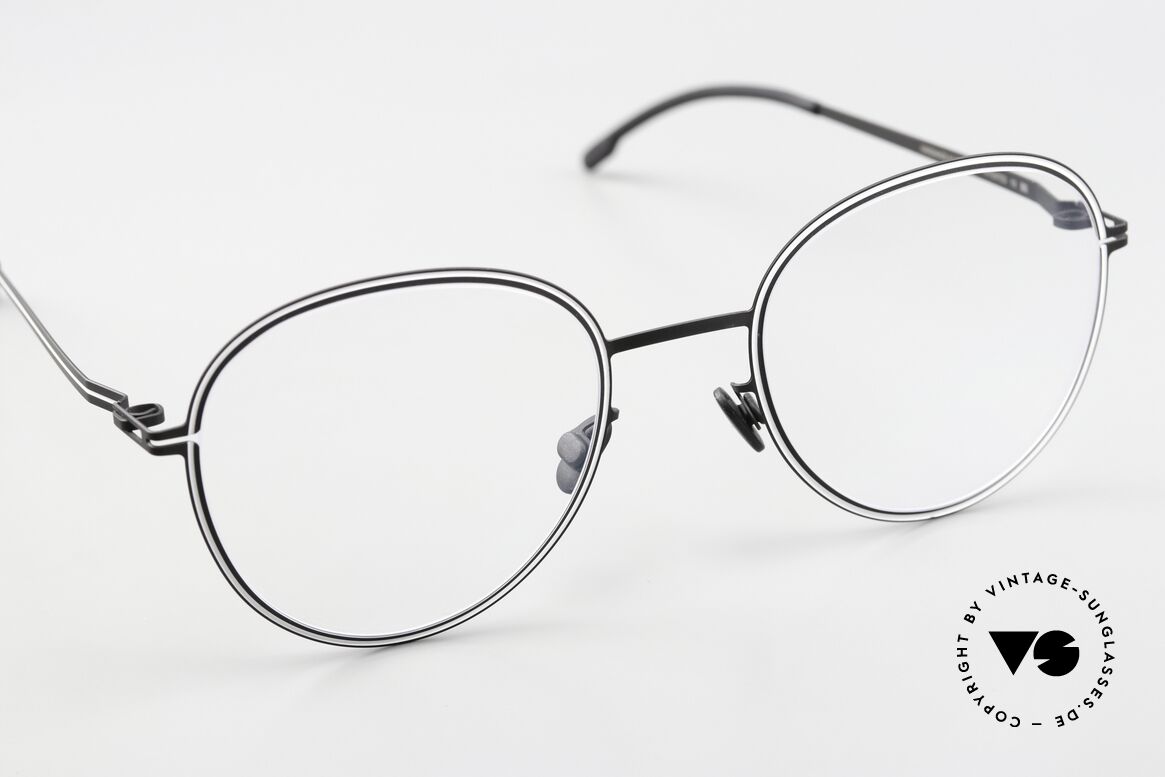 Mykita Studio 6.7 High Fashion Frame White Black, this creates an almost psychedelic effect ;-) "3D", Made for Women Mykita Studio 6.7 High Fashion Frame White Black, this creates an almost psychedelic effect ;-) "3D", Made for Women
