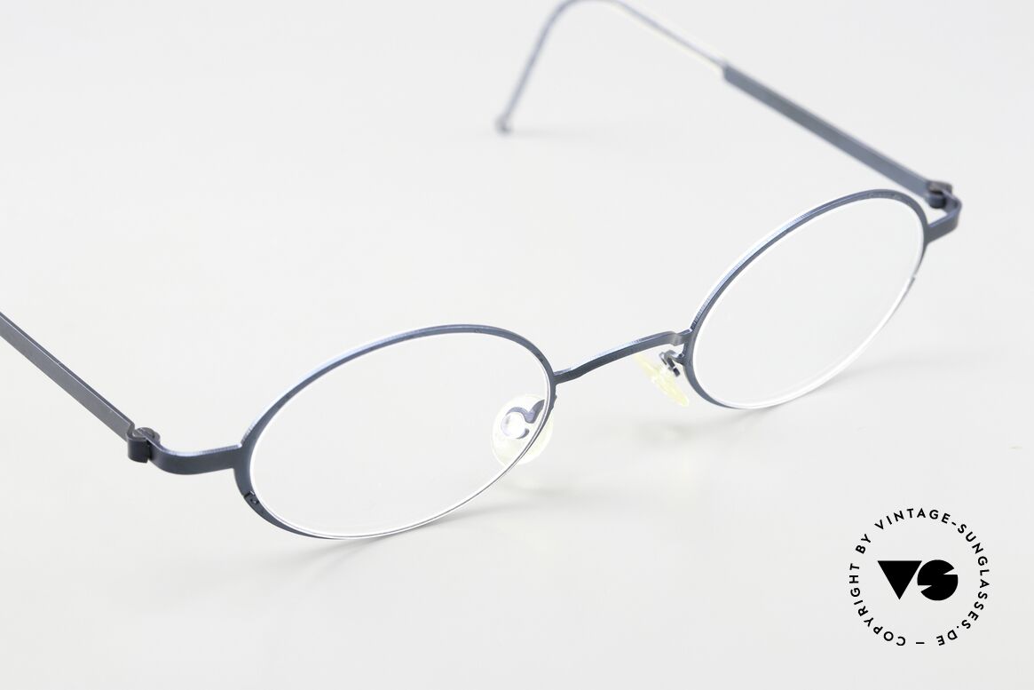 Lindberg 5000 Strip Titan Extra Small Frame 41mm Size, extremely strong, resilient & flexible (9,9 grams only!), Made for Men and Women Lindberg 5000 Strip Titan Extra Small Frame 41mm Size, extremely strong, resilient & flexible (9,9 grams only!), Made for Men and Women