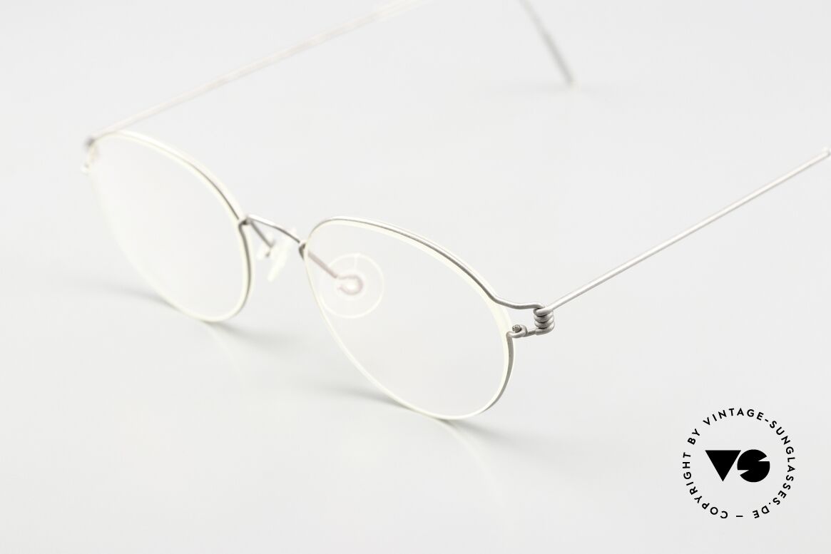 Lindberg Panto 42 Air Titan Rim Extra Small Glasses Kids Frame, back then, the optician fitted +0.25 diopters as DEMOS, Made for Men and Women