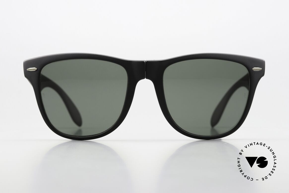Ray Ban Wayfarer II Folding Foldable Wayfarer Sunglasses, very rare Ray Ban Wayfarer folding model, Made for Men Ray Ban Wayfarer II Folding Foldable Wayfarer Sunglasses, very rare Ray Ban Wayfarer folding model, Made for Men