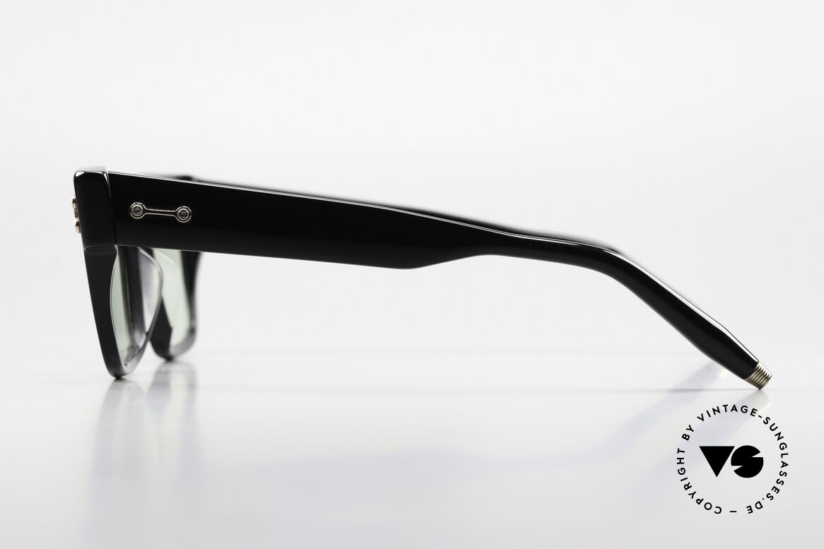 AKONI Columba New Baby From The DITA Founder, name AKONI (Latin) = 'priceless, worthy of admiration', Made for Men