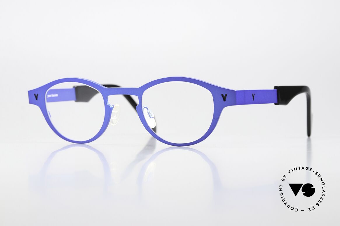 Theo Belgium Seventeen Ladies & Gents Specs Titan, striking round designer specs by THEO Belgium, Made for Men and Women Theo Belgium Seventeen Ladies & Gents Specs Titan, striking round designer specs by THEO Belgium, Made for Men and Women
