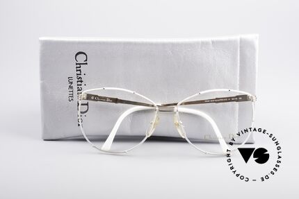 Christian Dior 2472 80's Vintage Glasses, the frame (size 59/16) is made for lenses of any kind, Made for Women