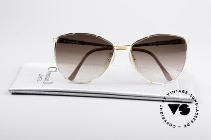 Christian Dior 2472 80's Vintage Shades, the frame (size 56/16) is made for lenses of any kind, Made for Women