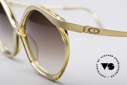 Christian Dior 2085 70's Sunglasses, new old stock (like all our Christian Dior shades), Made for Women