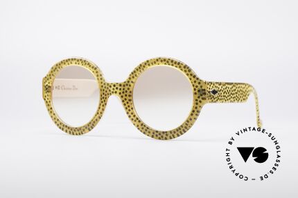 Christian Dior 2567 Round 90's Shades, lovely Christian Dior vintage sunglasses from 1990, Made for Women