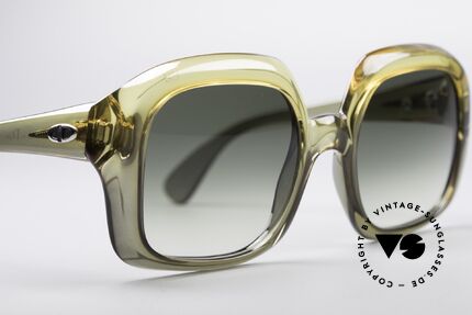 Christian Dior 1206 70's Vintage Frame, frame does not seem to age (shines like just produced), Made for Women