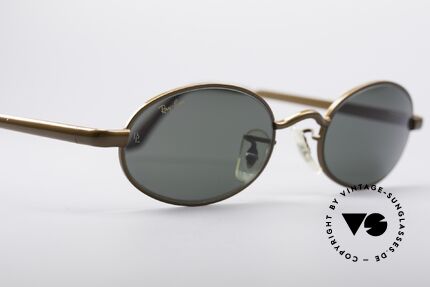 Ray Ban Sidestreet Metal 2 Oval Shades, unworn (like all our vintage Ray-Ban B&L sunglasses), Made for Men and Women