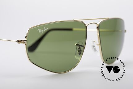 Ray Ban Fashion Metal Style 3 USA B&L, unworn (like all our vintage eyewear by Ray Ban), Made for Men