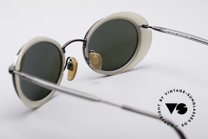 Giorgio Armani 666 Side Shields Frame, NO RETRO sunglasses, but an app. 25 years old ORIGINAL, Made for Men and Women Giorgio Armani 666 Side Shields Frame, NO RETRO sunglasses, but an app. 25 years old ORIGINAL, Made for Men and Women