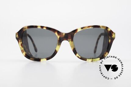 Giorgio Armani 826 No Retro Sunglasses True 90s, extraordinary designer sunglasses by GIORGIO Armani, Made for Women
