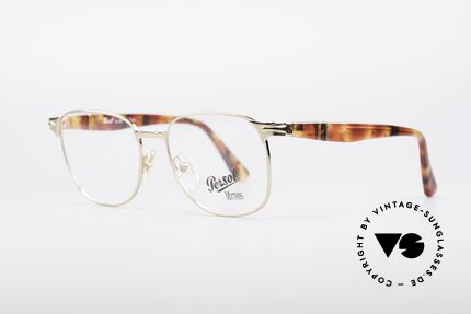 Persol Elios 90's Vintage Frame, timeless frame design with elegant coloring, Made for Men