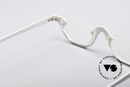Theo Belgium Eye-Witness AE6 Reading, for instance: lenses are fixed with screws at the frame, Made for Men and Women