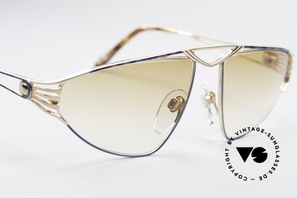 St. Moritz 4410 90's Luxury Sunglasses, unworn, NOS (like all our luxury St. Moritz sunglasses), Made for Women