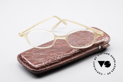 Oliver Peoples OP561 Classic 90's Eyeglass Frame, Size: small, Made for Men and Women
