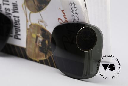 Ray Ban Wayfarer I Lenses B&L USA Mineral Lens, G15 tint (gray/green) + the legendary B&L etching, Made for Men and Women