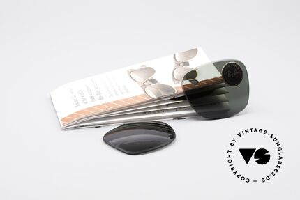 Ray Ban Wayfarer I Lenses B&L USA Mineral Lens, unused (scratch-free) with an old Ray-Ban booklet, Made for Men and Women