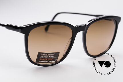 Serengeti Drivers 5343 Drivers Sunglasses, made by the innovation company CORNING Optics, USA, Made for Men and Women