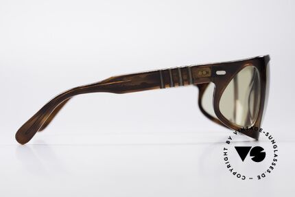 Persol 009 Ratti Changeable Persolmatic, lenses are darker in the sun and lighter in the shade, Made for Men