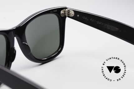 Ray Ban Wayfarer I Blues Brothers Sunglasses, NO retro sunglasses, but a rare old B&L original, Made for Men and Women