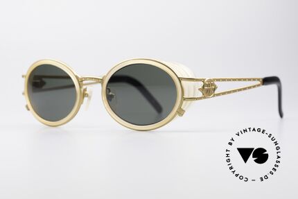Vintage sunglasses with side clearance shields