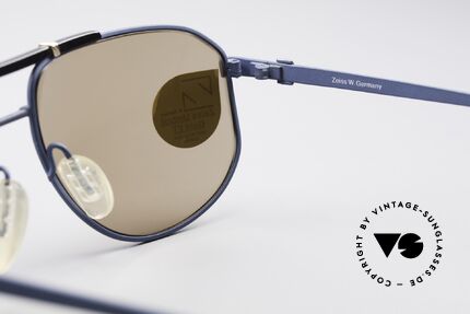 Zeiss 9292 Umbral Gold Quality Lenses, new old stock (like all our vintage eyewear by ZEISS), Made for Men