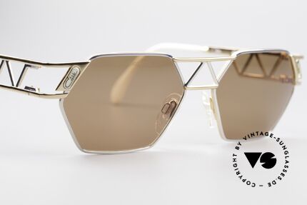 Cazal 960 90's Designer Sunglasses, original CAZAL sun lenses with 'UV Protection' mark, Made for Men and Women