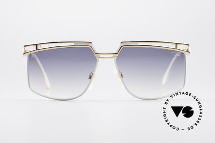 Cazal 957 XLarge HipHop Vintage Shades, mod. 957 was made from 1988-1992 in Passau, Bavaria, Made for Men and Women Cazal 957 XLarge HipHop Vintage Shades, mod. 957 was made from 1988-1992 in Passau, Bavaria, Made for Men and Women
