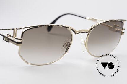 Cazal 289 Vintage 90's No Retro Shades, brown-gradient sun lenses can be replaced optionally, Made for Women