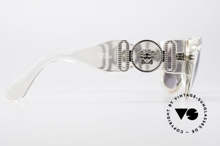 Gianni Versace 413 Vintage Medusa Sunglasses, unworn, new old stock (incl. orig. case by G. Versace), Made for Men and Women