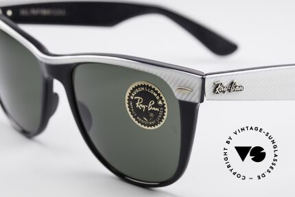 Ray Ban Wayfarer II The sunglasses Classic, never worn (like all our old B&L RAY-BAN shades), Made for Men and Women