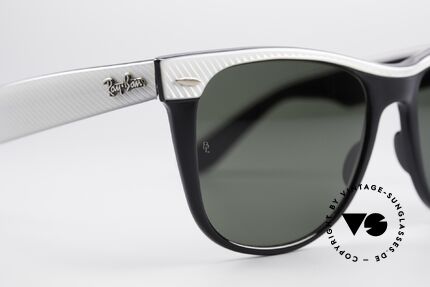 Ray Ban Wayfarer II The sunglasses Classic, NO RETRO sunglasses, but an authentic old original, Made for Men and Women