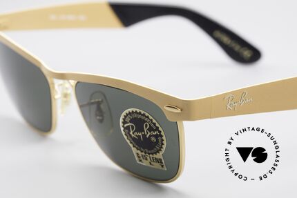 Ray Ban Wayfarer Metal 80's USA B&L Original Shades, unworn (like all our VINTAGE B&L Ray Ban eyewear), Made for Men and Women Ray Ban Wayfarer Metal 80's USA B&L Original Shades, unworn (like all our VINTAGE B&L Ray Ban eyewear), Made for Men and Women
