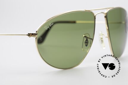 Ray Ban Fashion Metal 2 Extraordinary Aviator Shades, unworn (like all our vintage RAY-BAN shades), Made for Men