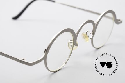 Theo Belgium Jeu Avant-Garde Vintage Specs, unworn vintage eyeglass-frame (with representativeness), Made for Men and Women