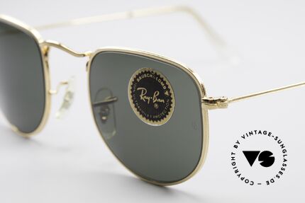 Ray Ban Classic Style II Classic Sunglasses B&L USA, unworn (like all our vintage 90's USA Ray Bans), Made for Men and Women