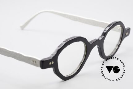 Theo Belgium Eye-Witness BD30 Avant-Garde Vintage Glasses, these specs were apparently unfinished & asymmetrical, Made for Men and Women