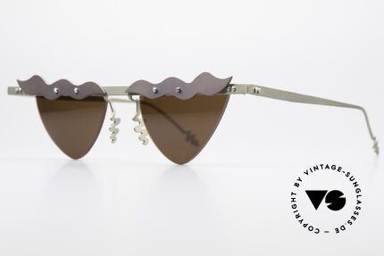 Theo Belgium Tita II C10 Heart Shaped Sun Lenses, TITA SERIES = XL titanium frames by Theo from the 90's, Made for Women