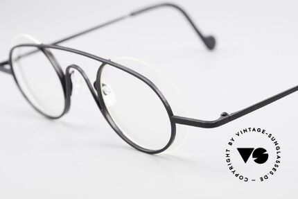 Theo Belgium Wafafa Rimless Rimmed Frame 90s, an extraordinary designer piece by THEO BELGIUM, Made for Men and Women