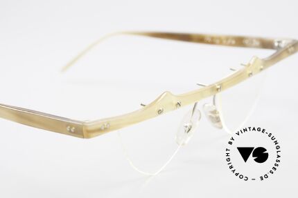 Theo Belgium Eta Heart Glasses Buffalo Horn, the enchanting DEMO lenses can be replaced optionally, Made for Women