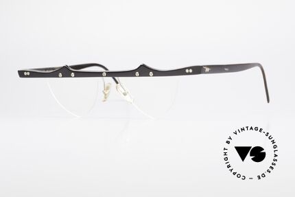 Theo Belgium Eta Heart Shaped Frame Horn XL Details