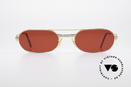 Cartier MUST Santos - M Luxury Sunglasses 3D Red, this pair with the SANTOS decor in M size 55/20, 140, Made for Men